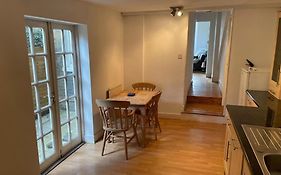 Beautiful Ground Floor Garden Flat